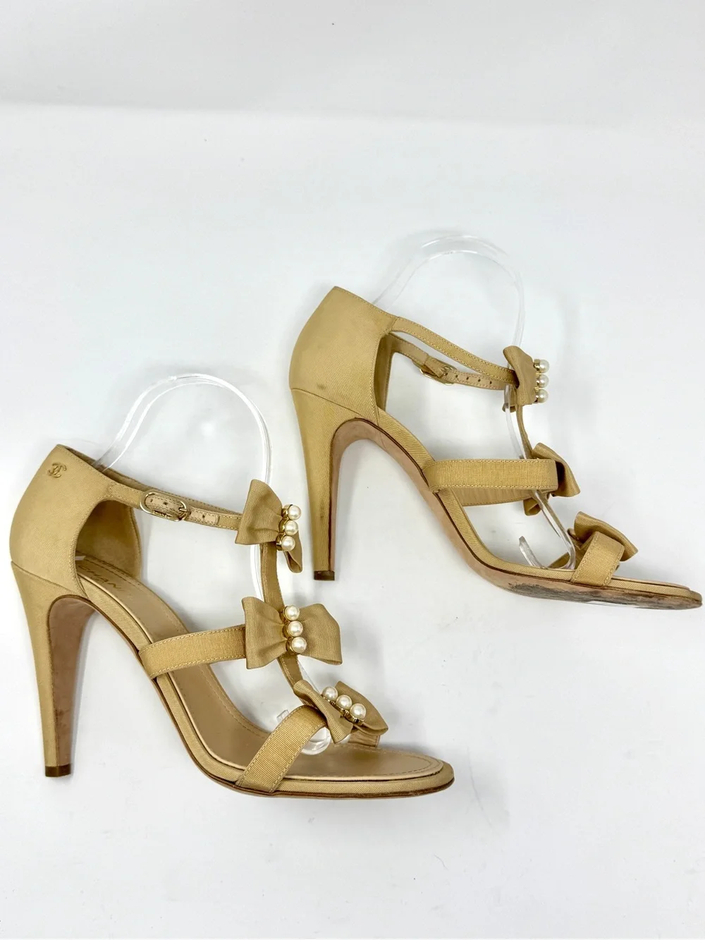 Chanel Beige Grosgrain Pearl Bow T-Strap Heels Size 40.5